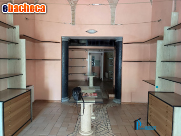 negozio in affitto a Terni in zona Centro Città