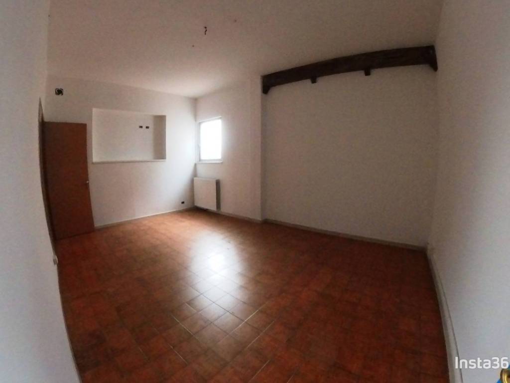 locale commerciale in affitto a Terni in zona Rivo