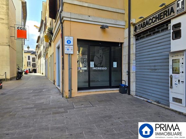 negozio in affitto a Terni