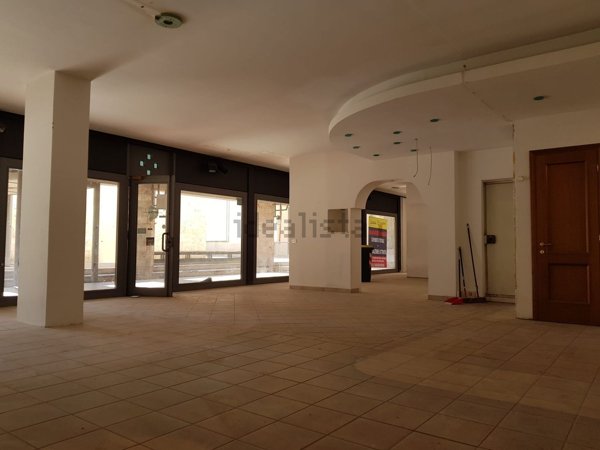 locale commerciale in affitto a Terni in zona Centro Città