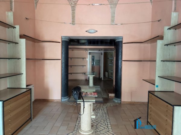 locale commerciale in affitto a Terni in zona Centro Città
