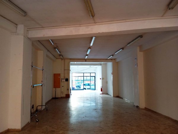 locale commerciale in affitto a Terni