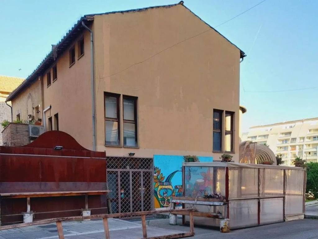 negozio in affitto a Terni in zona Centro Città