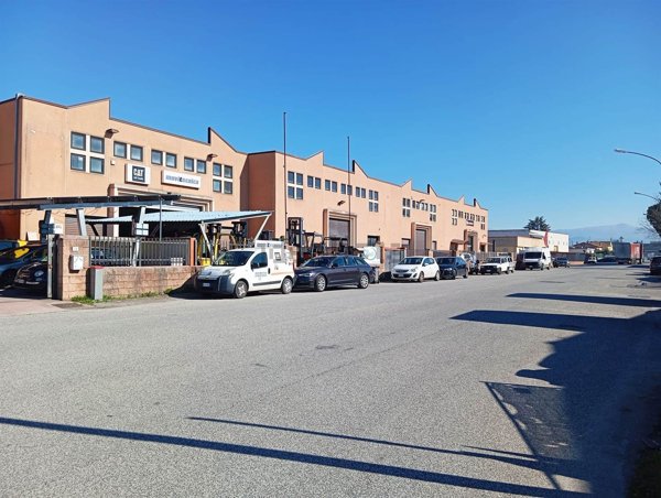 capannone in affitto a Terni