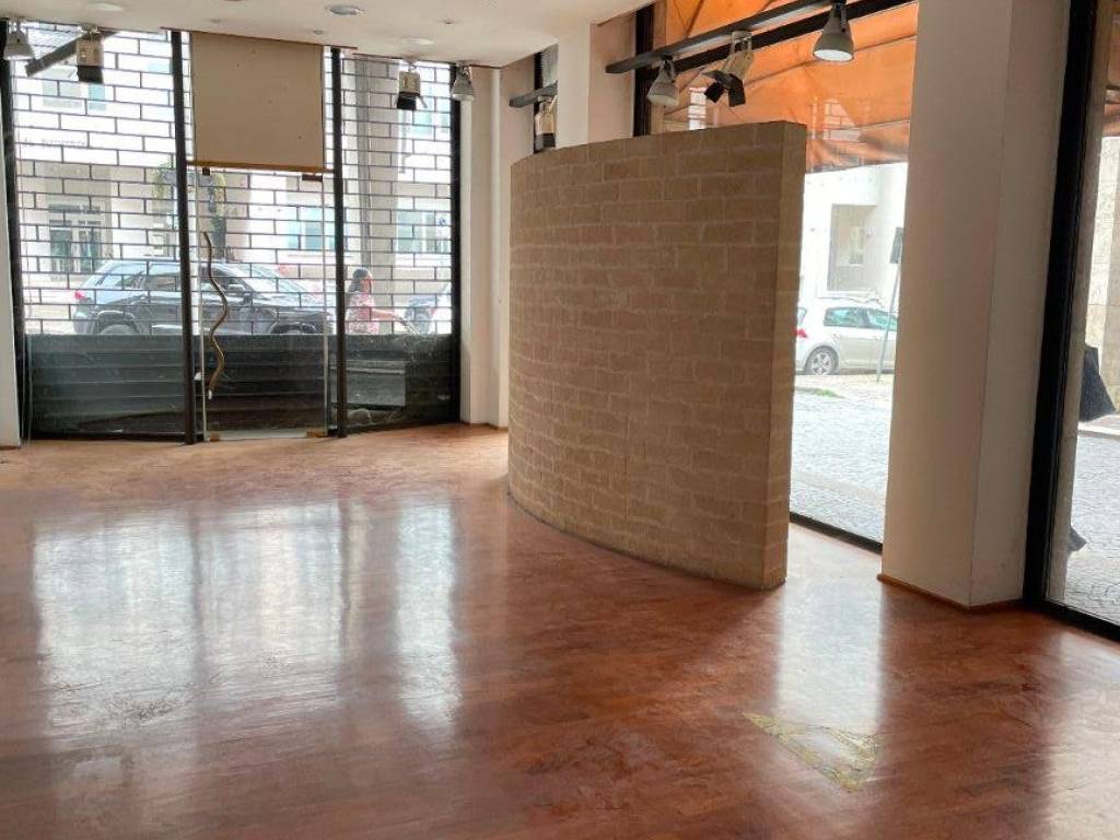 negozio in affitto a Terni
