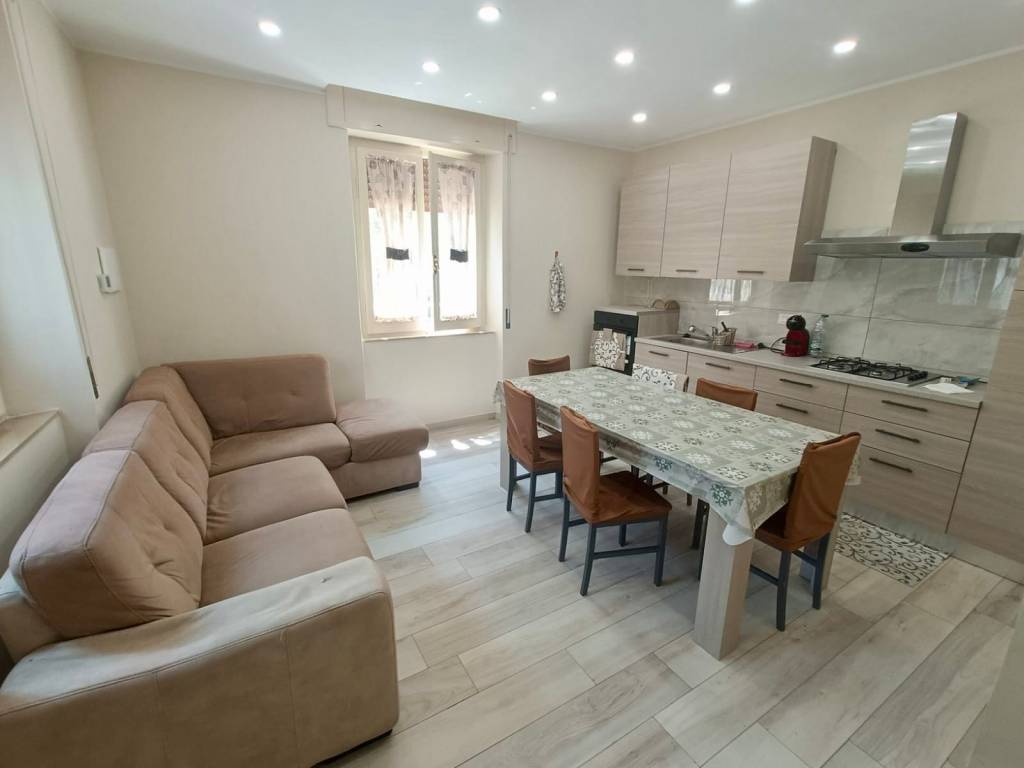 casa indipendente in affitto a Terni