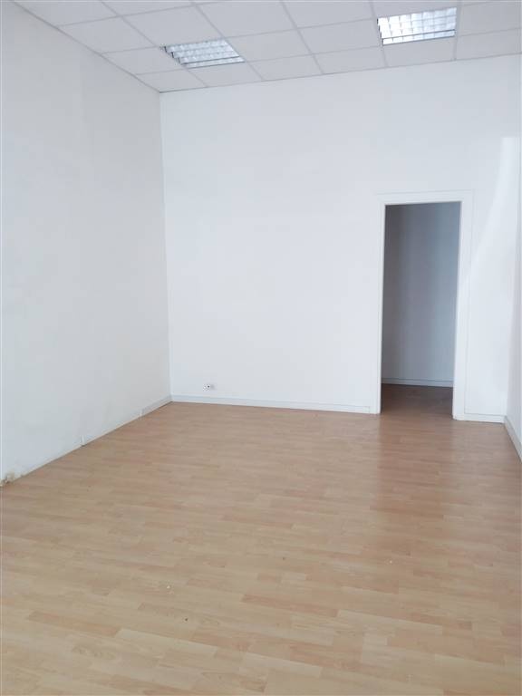 locale commerciale in affitto a Terni