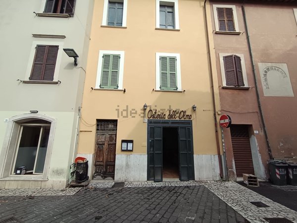 negozio in affitto a Terni