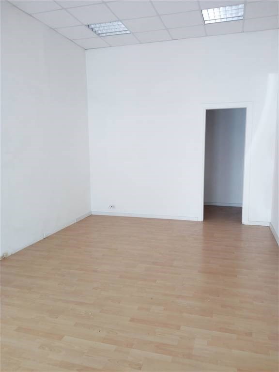 locale commerciale in affitto a Terni