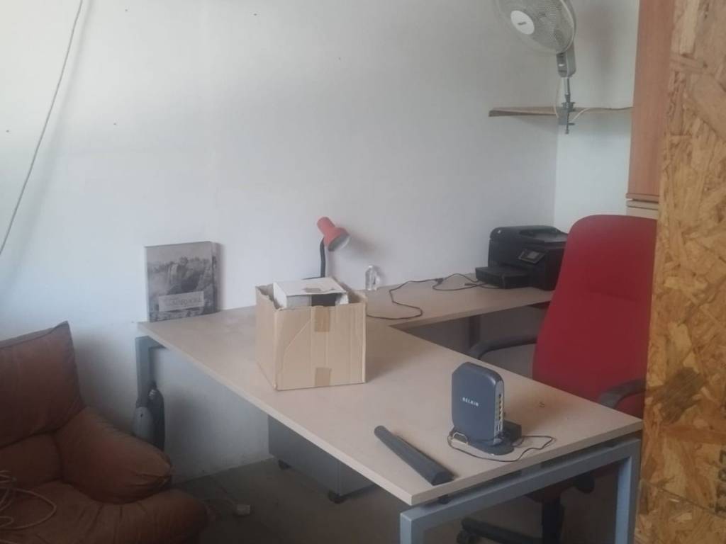 locale commerciale in affitto a Terni