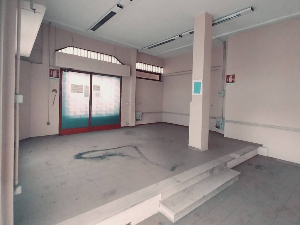 negozio in affitto a Terni in zona Centro Città