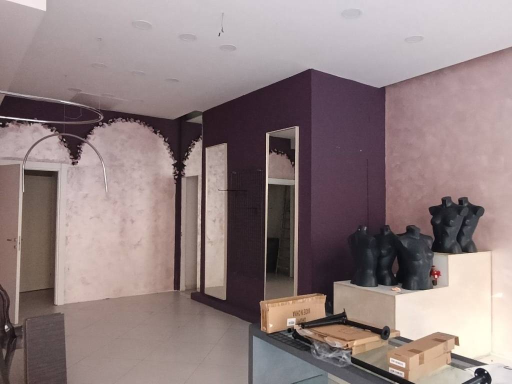 negozio in affitto a Terni in zona Centro Città