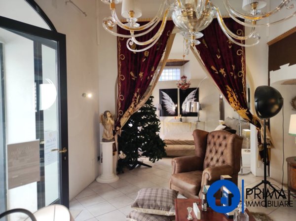 locale commerciale in affitto a Terni