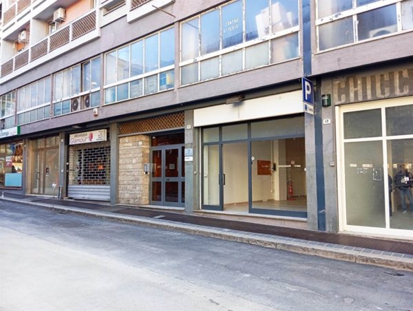 negozio in affitto a Terni in zona Centro Città