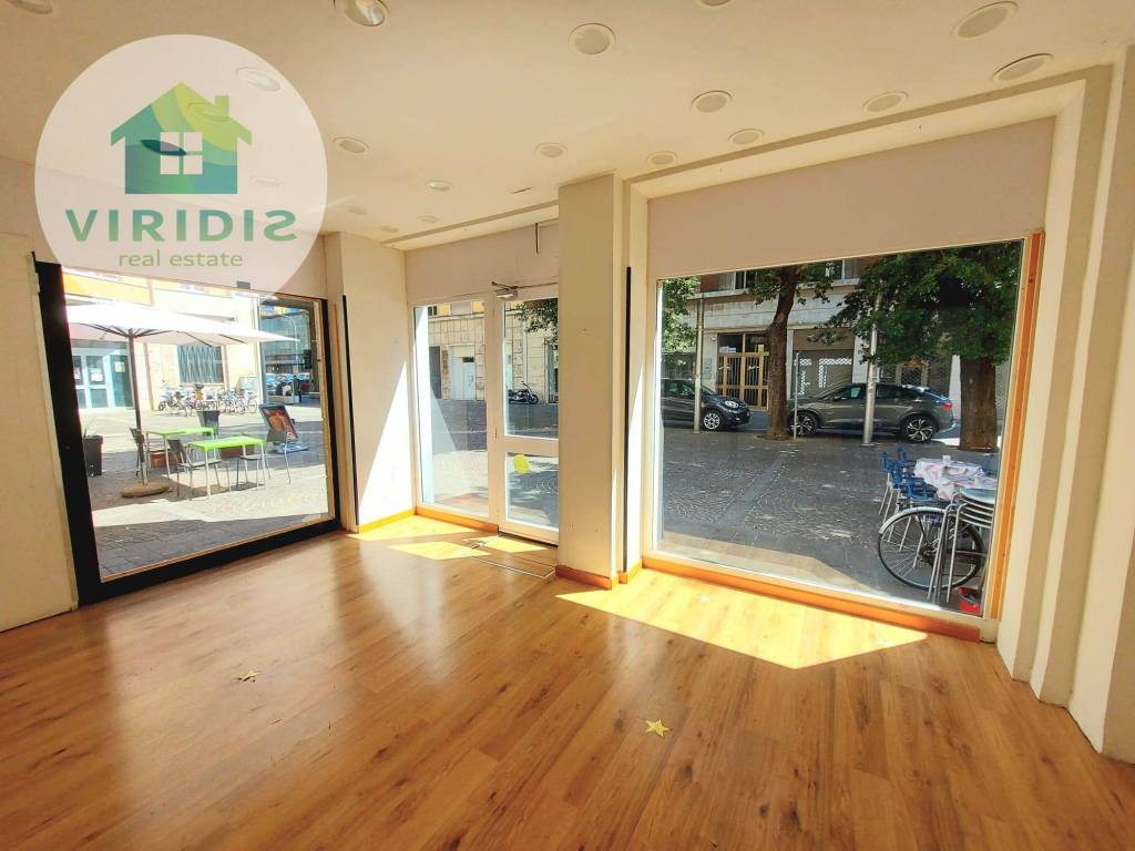 negozio in affitto a Terni in zona Centro Città