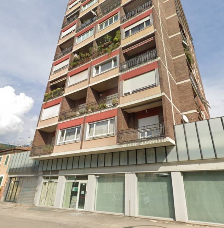 negozio in affitto a Terni in zona Centro Città