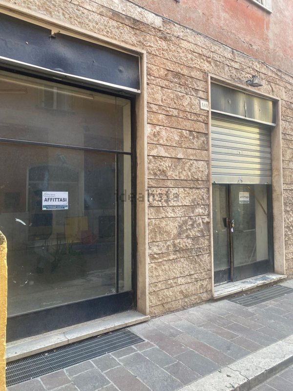 locale commerciale in affitto a Terni