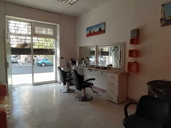 locale commerciale in affitto a Terni