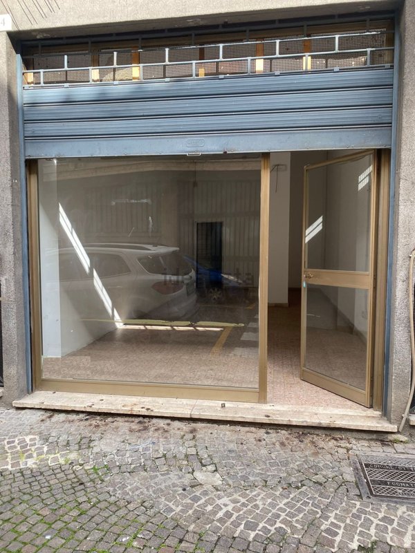 locale commerciale in affitto a Terni