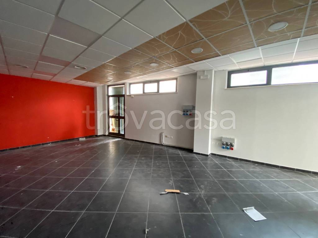 negozio in affitto a Terni in zona Centro Città
