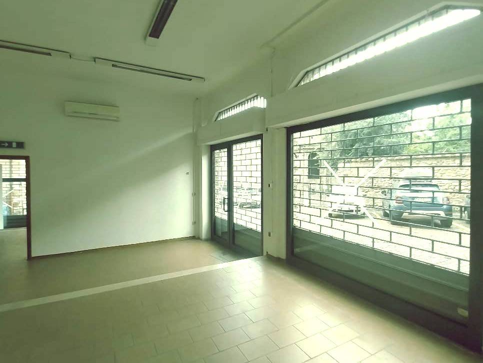 negozio in affitto a Terni in zona Centro Città