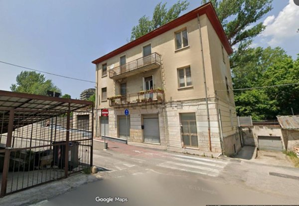 locale commerciale in affitto a Terni