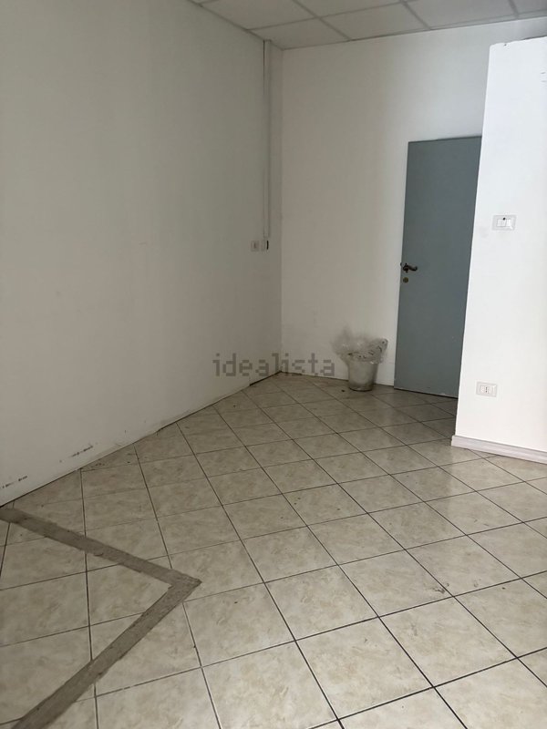 locale commerciale in affitto a Terni