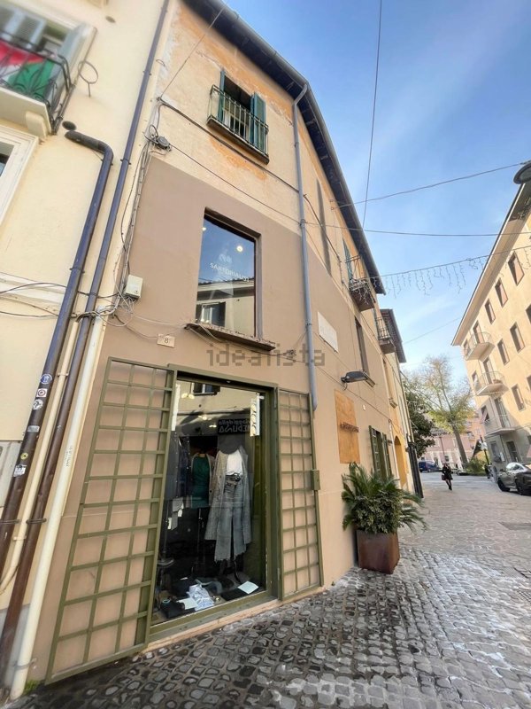 locale commerciale in affitto a Terni in zona Centro Città