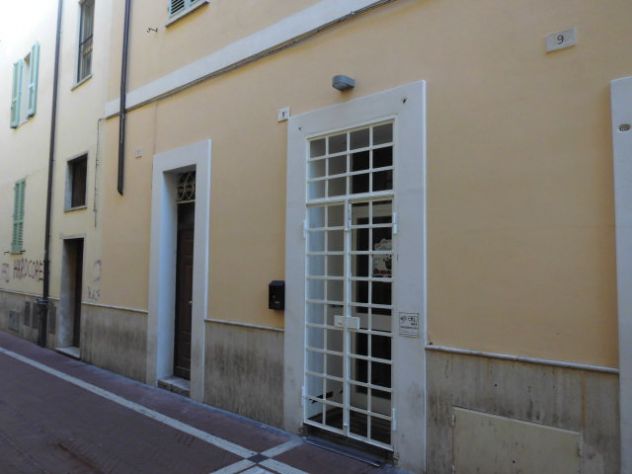 negozio in affitto a Terni in zona Centro Città