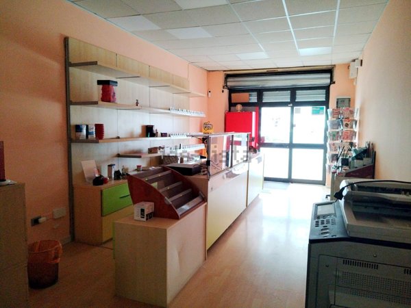 locale commerciale in affitto a Terni