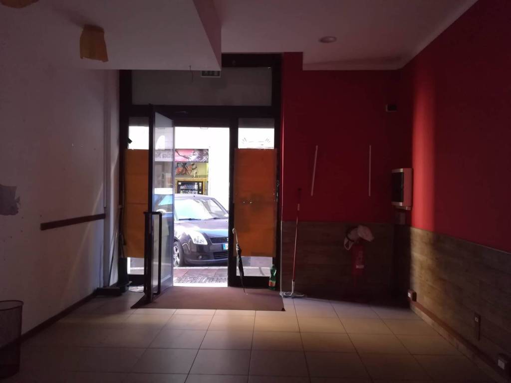 negozio in affitto a Terni in zona Centro Città