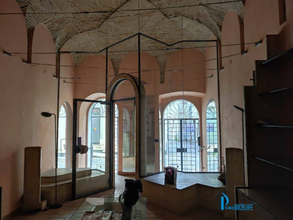 negozio in affitto a Terni in zona Centro Città