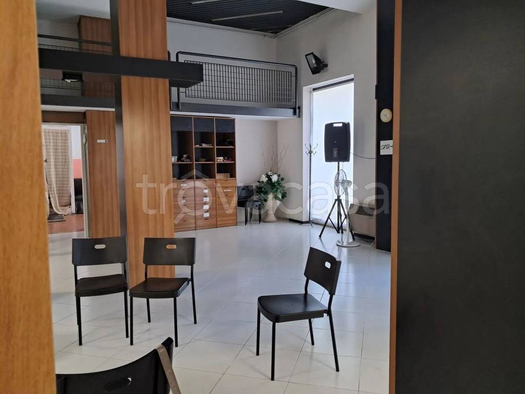 negozio in affitto a Terni