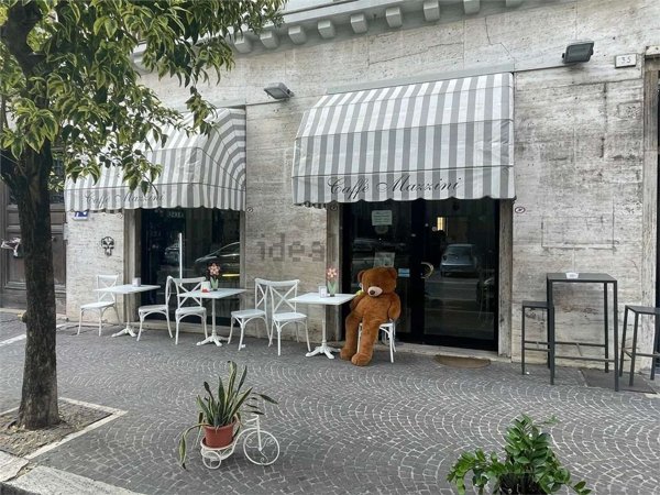 negozio in affitto a Terni in zona Centro Città