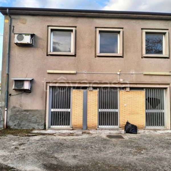 negozio in affitto a Terni in zona Maratta Alta