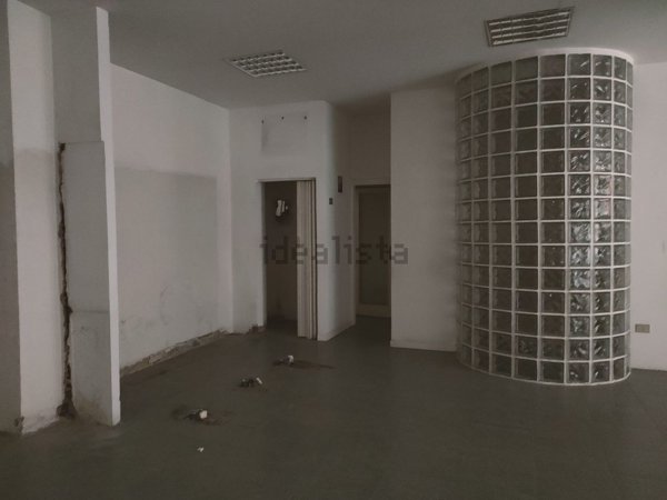 locale commerciale in affitto a Terni