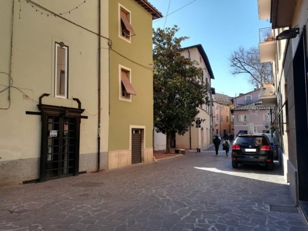 negozio in affitto a Terni in zona Centro Città