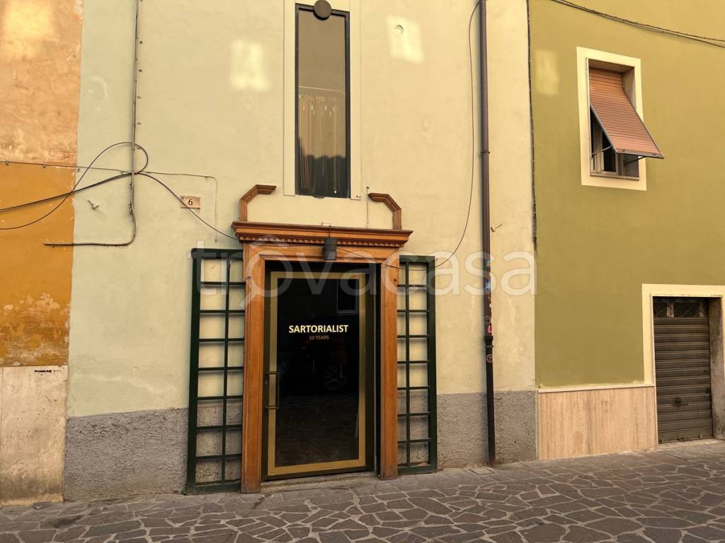 negozio in affitto a Terni in zona Centro Città