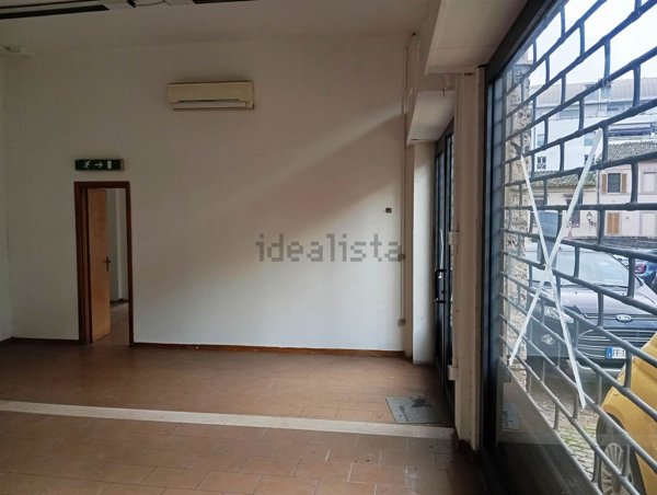 locale commerciale in affitto a Terni