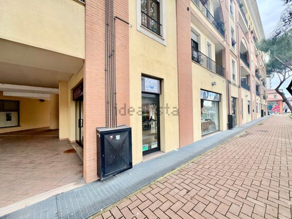 locale commerciale in affitto a Terni