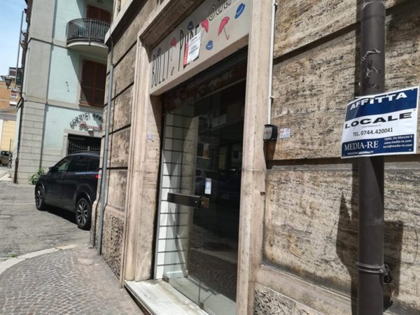 negozio in affitto a Terni in zona Centro Città