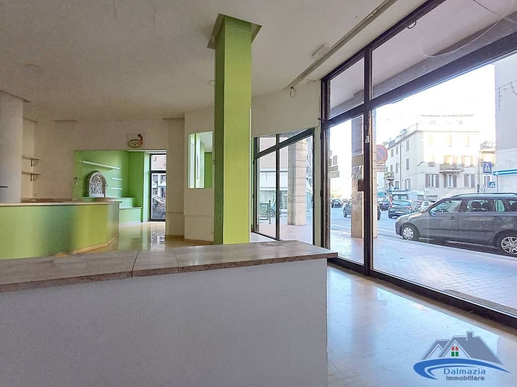 negozio in affitto a Terni in zona Centro Città