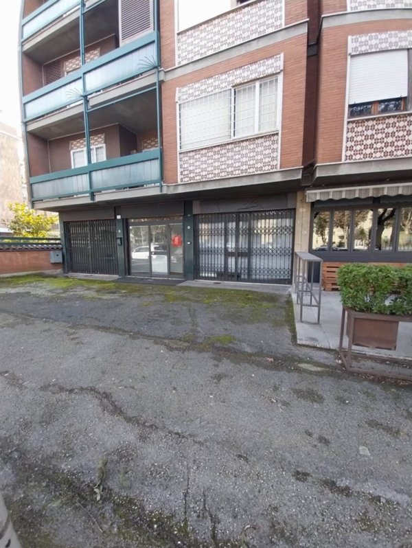 negozio in affitto a Terni in zona Centro Città