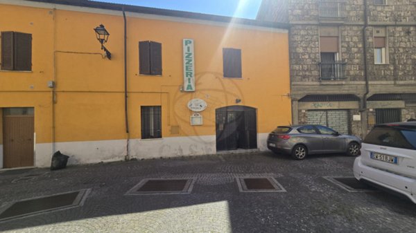 negozio in affitto a Terni in zona Centro Città