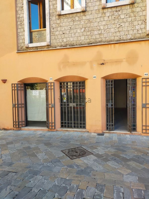 locale commerciale in affitto a Terni in zona Centro Città