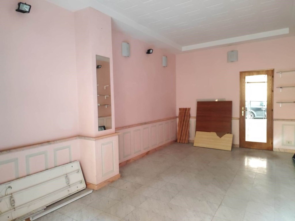 negozio in affitto a Terni in zona Centro Città