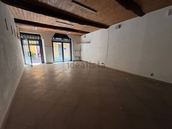 locale commerciale in affitto a Terni
