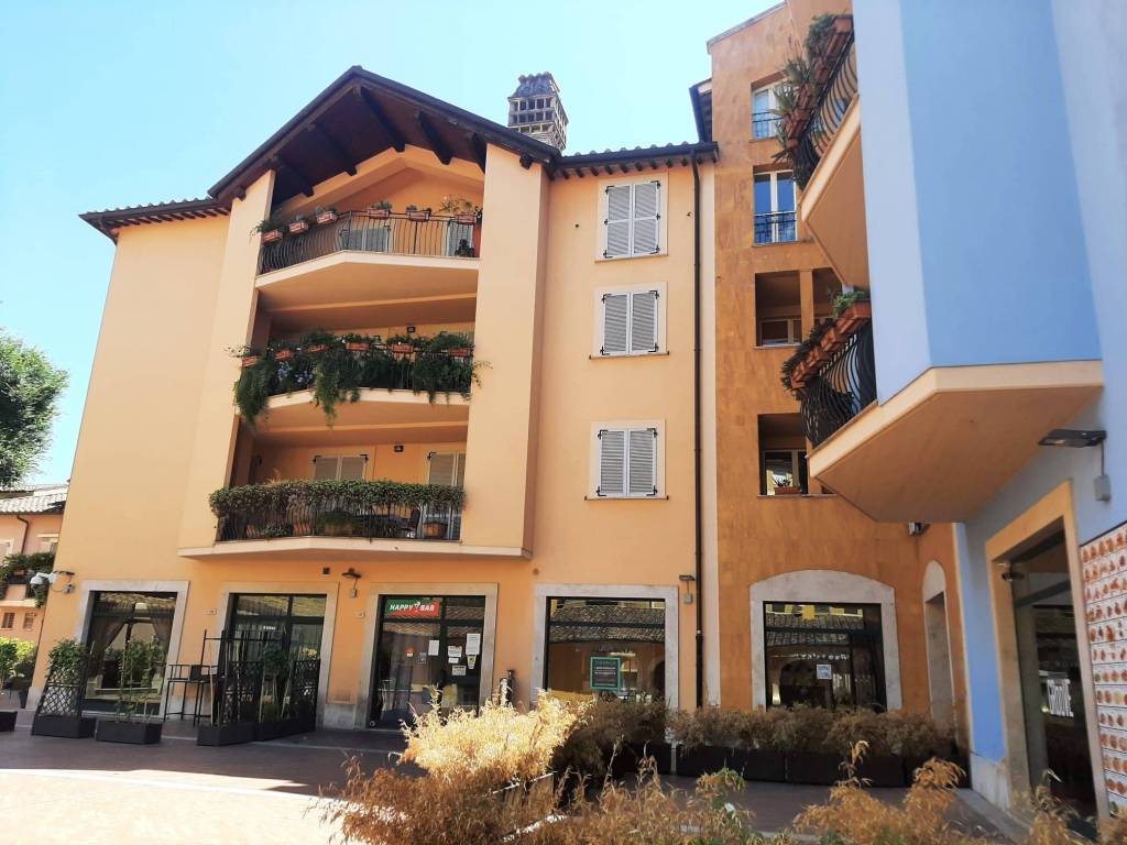 negozio in affitto a Terni in zona Centro Città