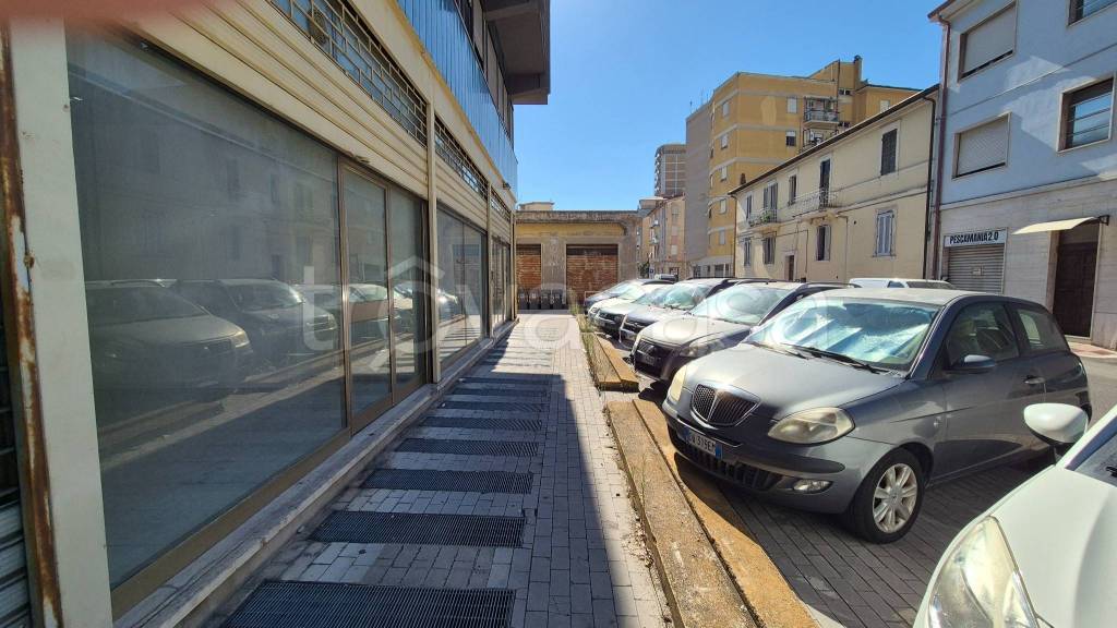 negozio in affitto a Terni