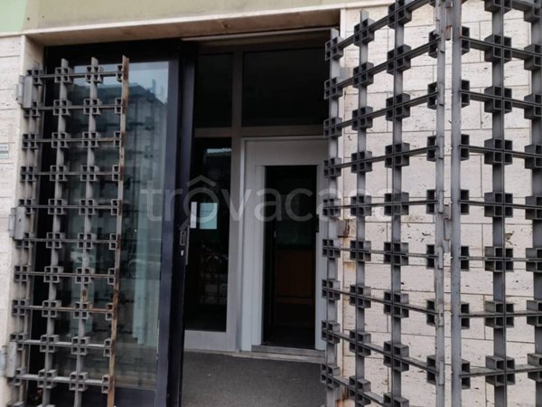 negozio in affitto ad Avigliano Umbro
